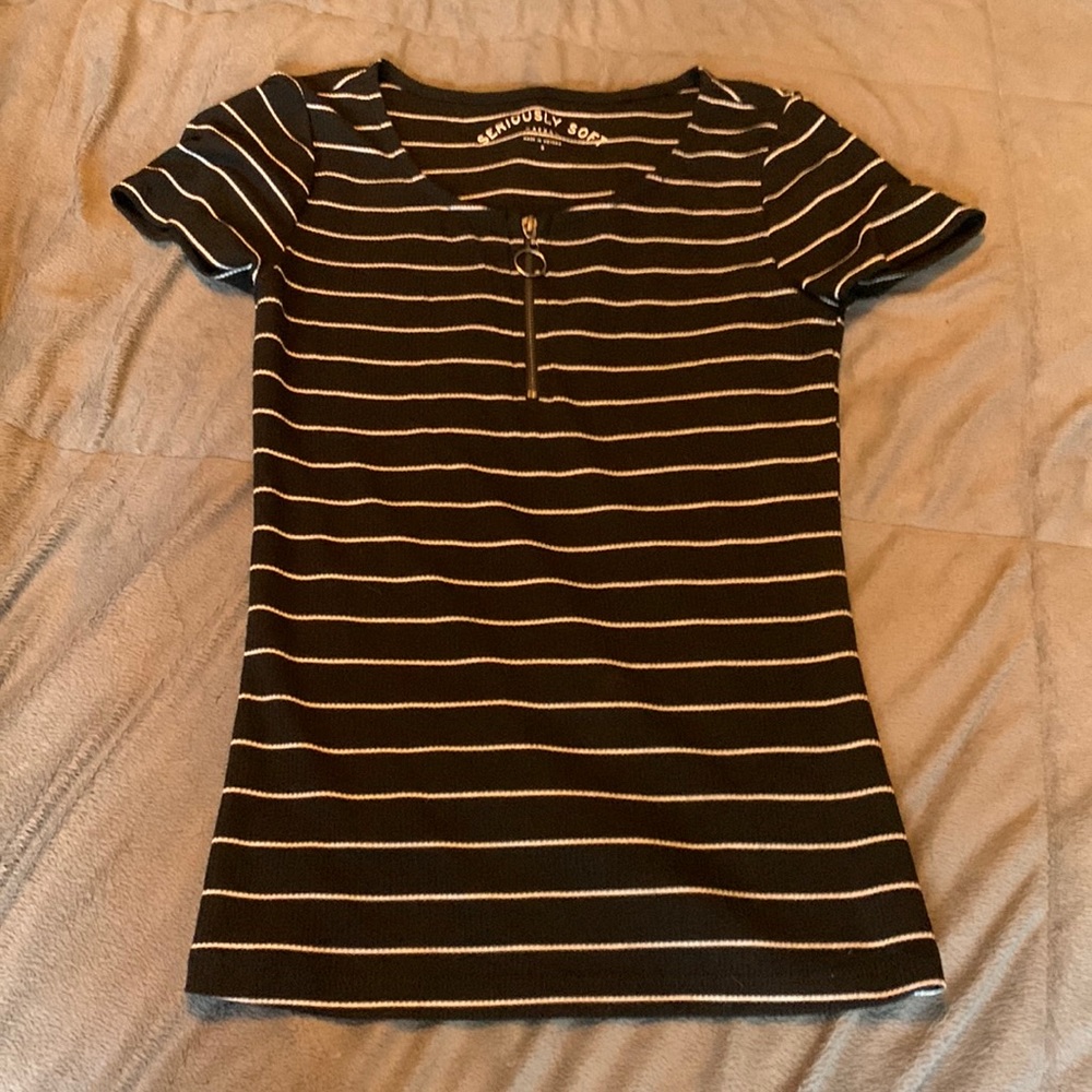 Aero zip up top